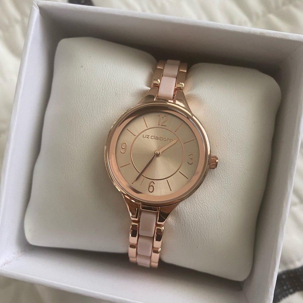 BRAND NEW IN BOX ROSE GOLD COLORED WATCH